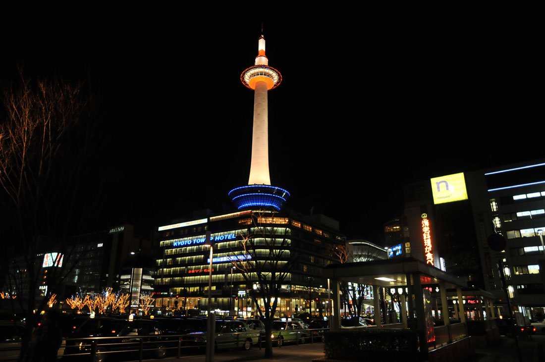 kyoto_tower_night