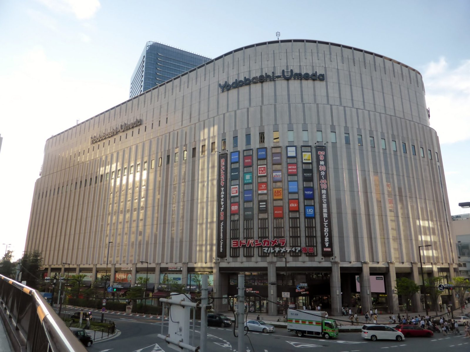Yodobashi_Umeda_3