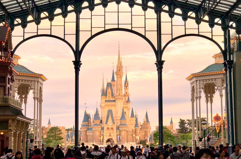 Tokyo Disneyland dan DisneySea akan menaikkan harga tiket mulai Oktober 2023