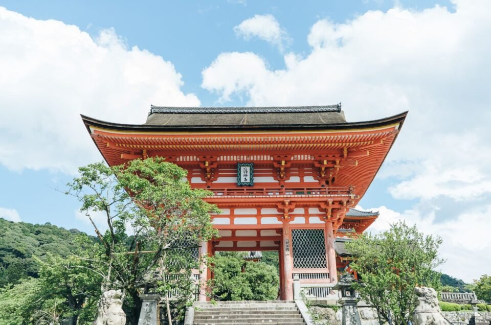 Rekomendasi 15 Kuil Buddha di Jepang yang Memiliki Pesona Indah